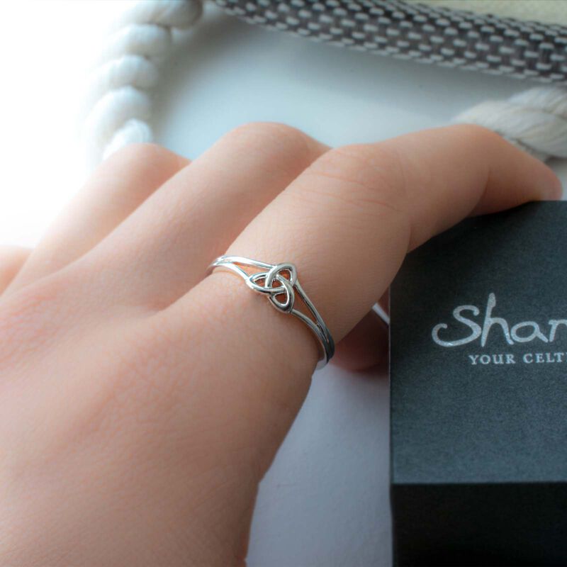 Hallmarked Sterling Silver Trinity Knot Ring